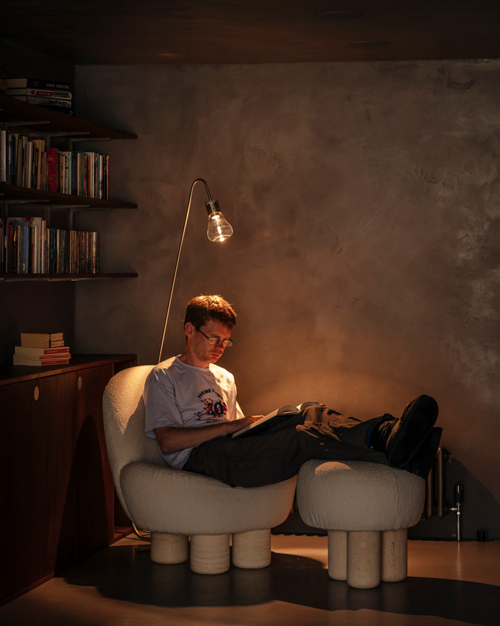 Home-office-in-a-garage-conversion-5-vatraa-midres
