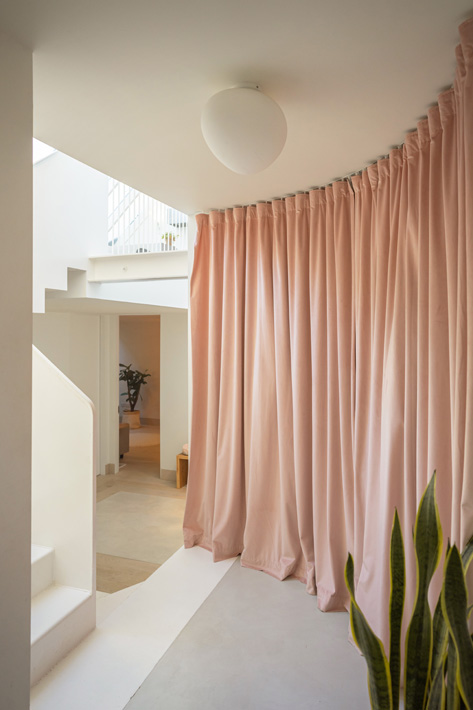 Basement-extension-kensington-and-chelsea-entrance-1-midres