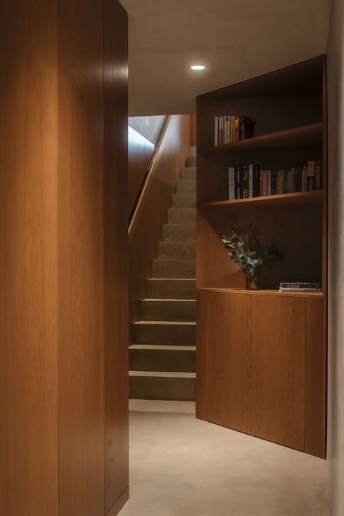 Putney Home by Vatraa. Copyright Jim Stephenson 2023